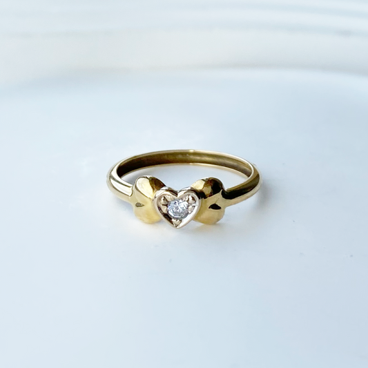 Anillo Corazones en Oro Amarillo 18k.