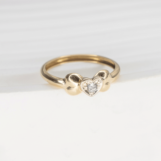 Anillo Corazones en Oro Amarillo 18k.