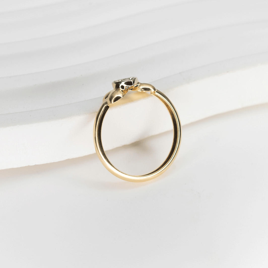 Anillo Corazones en Oro Amarillo 18k.