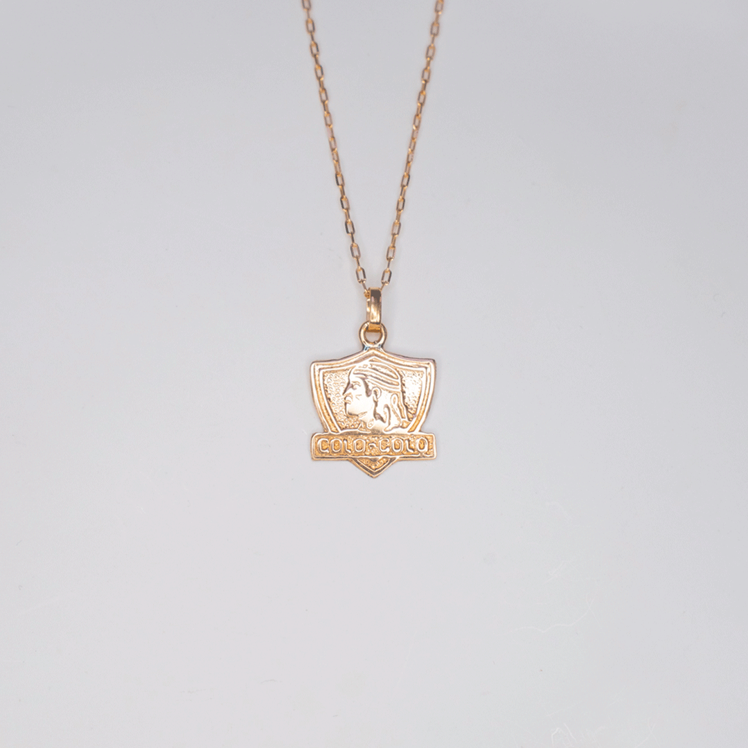 Colgante Colo-Colo en Oro 18k.