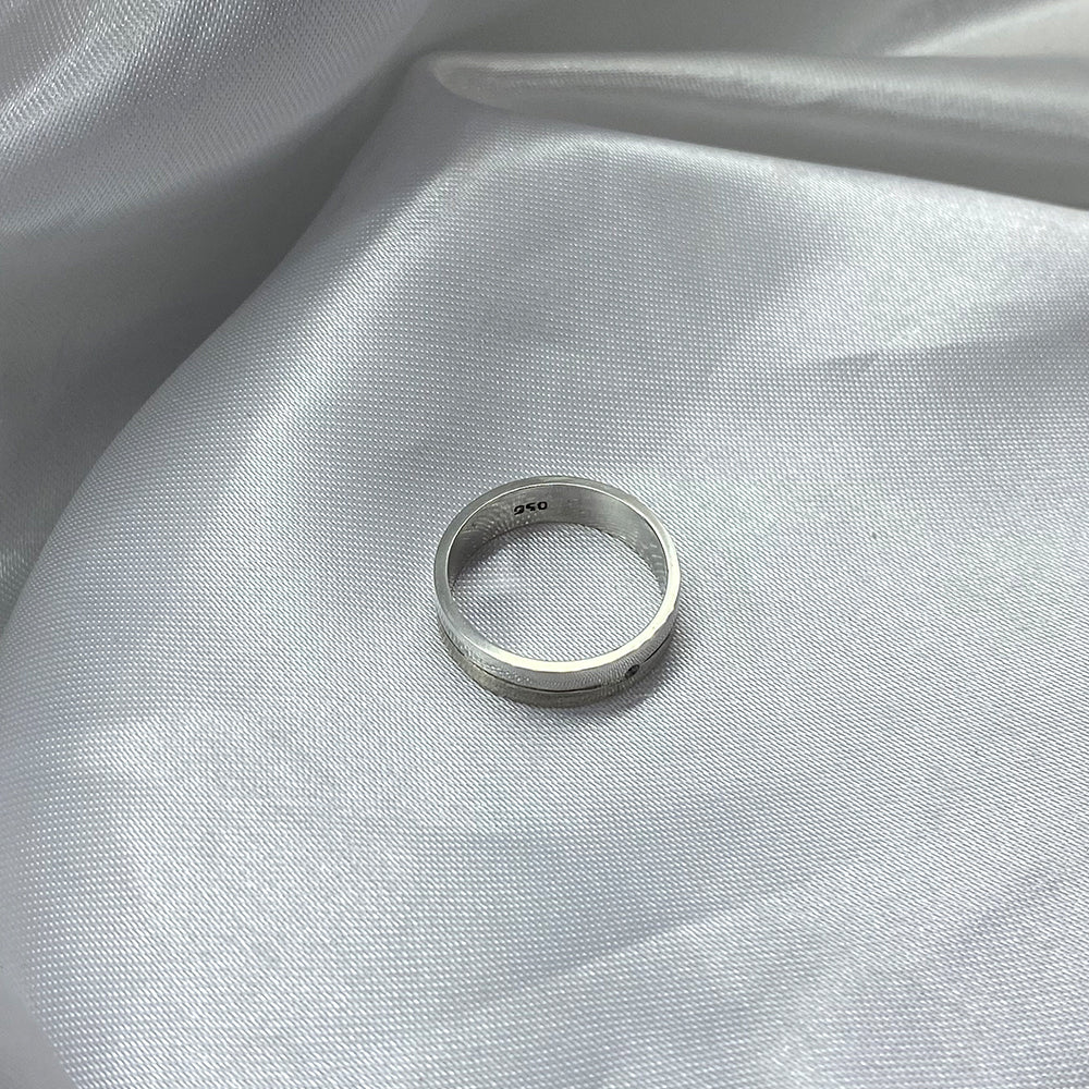 Pair of 980 Silver Rings | Flat and 5.5mm setting.