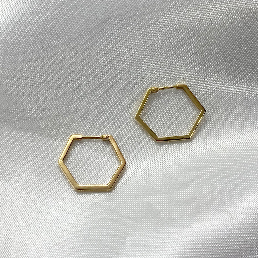 aros de mujer en oro hexgonales 18kilates